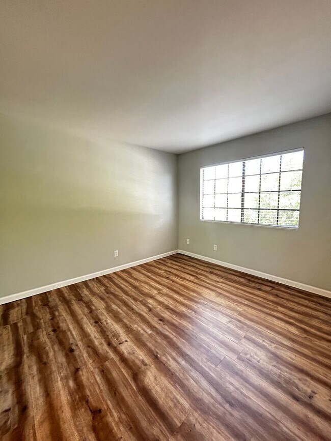 Building Photo - AVAILABLE NOW - Beautiful Condo in the Heart of Vibrant San Diego!