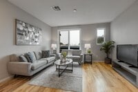 Building Photo - Modern Fremont Townhouse: 3 Beds, 3 Baths ...