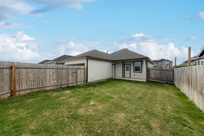 Building Photo - 311 Ravens Crst Dr