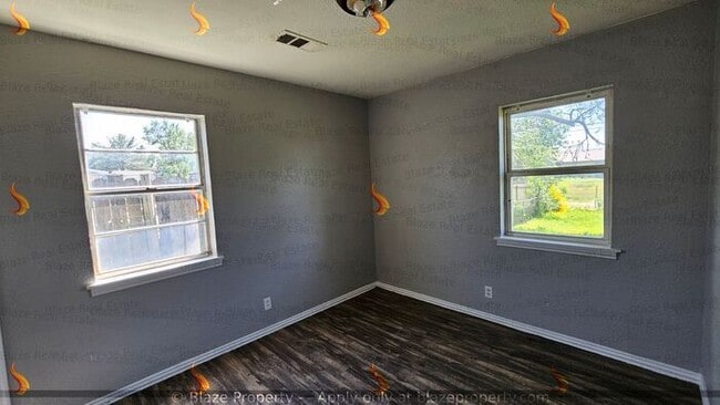 Building Photo - Affordable 3 Bedroom Rental Near School an...