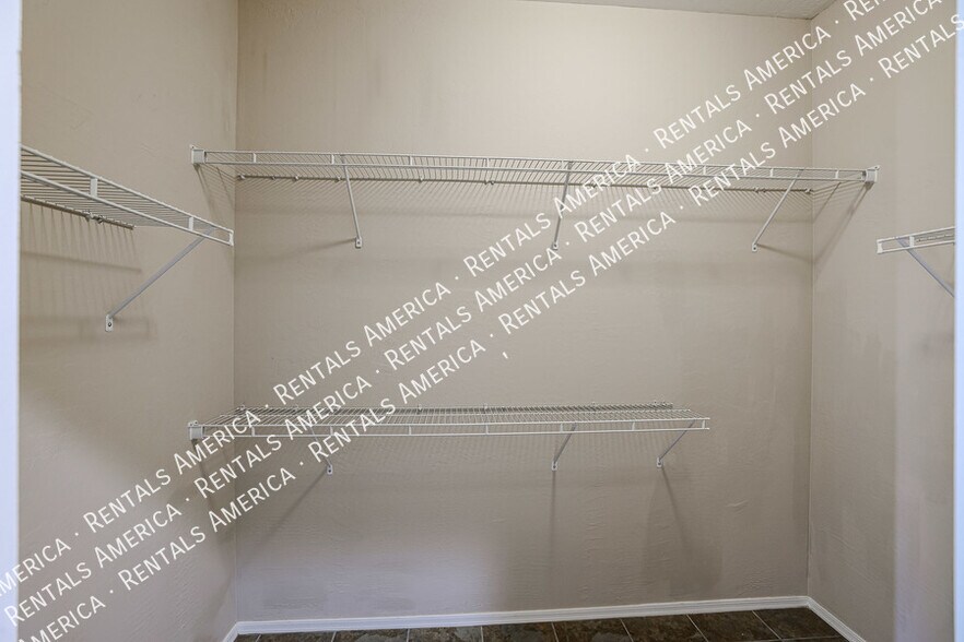 Building Photo - 14575 W Mountain View Blvd