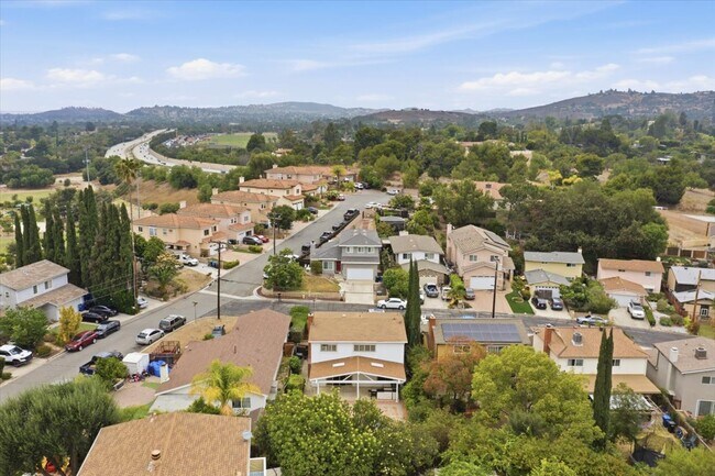 Building Photo - 577 Houston Dr