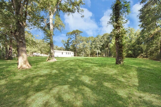 Building Photo - 14009 Rustic Ln
