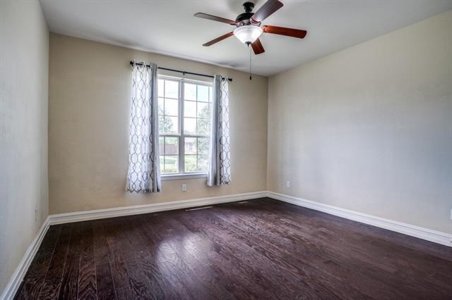 Building Photo - 1060 Enchanted Rock Dr