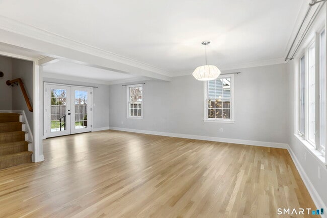 Building Photo - 21 Eunice Ave