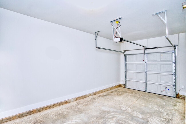 Building Photo - 218 Marston Ln