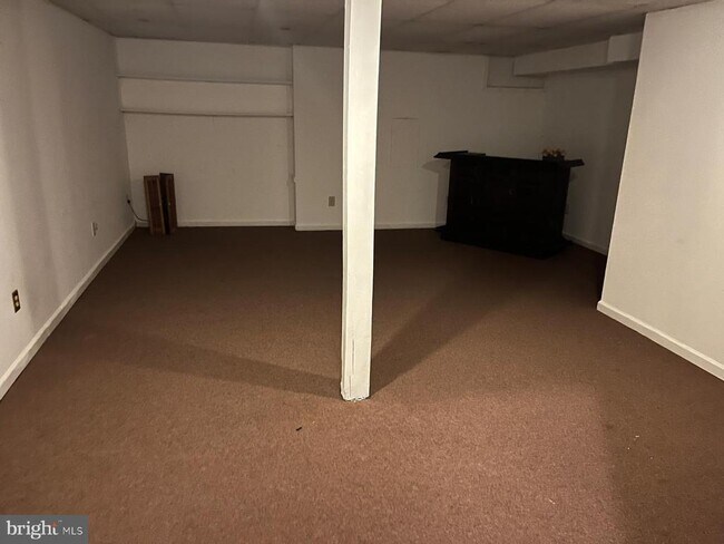 Building Photo - 3105 Trinity Ct