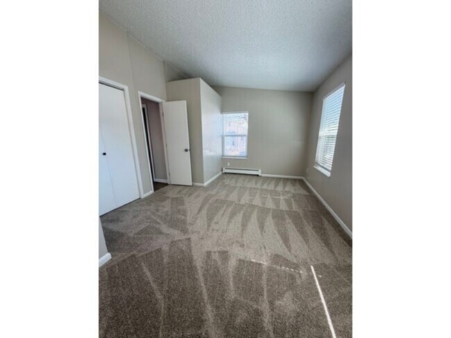 Building Photo - 14419 E Montana Cir