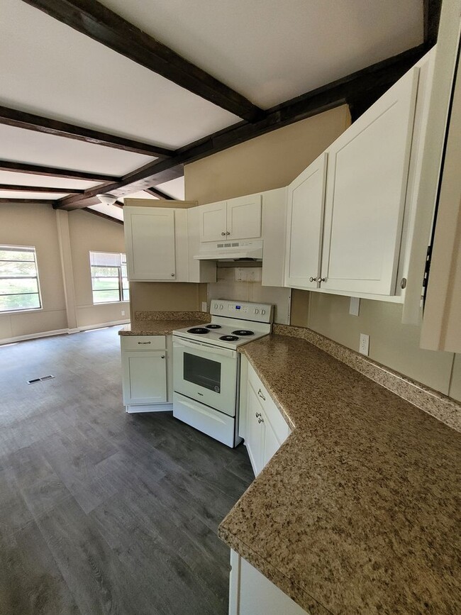 Building Photo - -For Rent - Hart County - Pineywoods Cr - ...