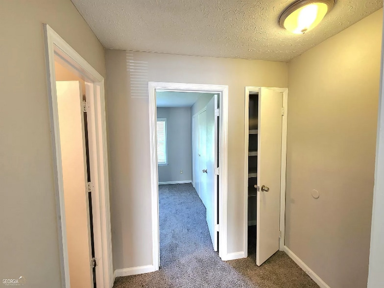 Building Photo - 1654 Pinedale Cir NW