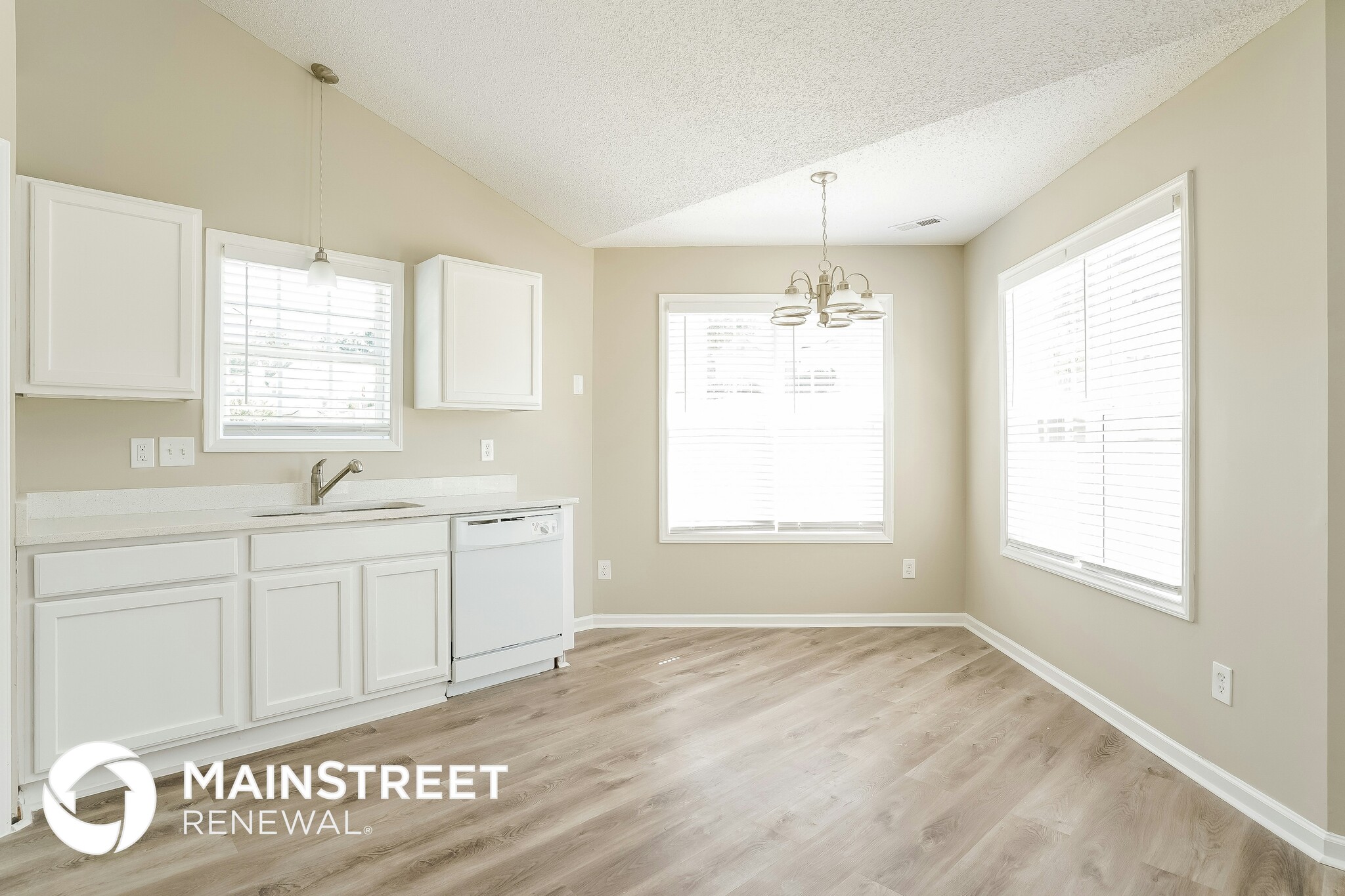 Building Photo - 2 Kilburn Ln