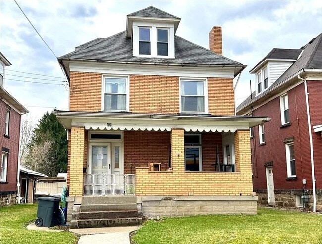 Primary Photo - 449 W Cunningham St