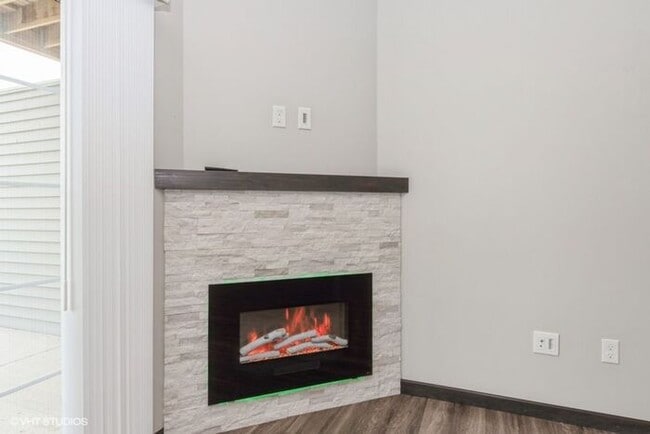 Building Photo - $1,250 | 1 Bedroom, 1 Bathroom Condo | Dog Friendly* | Sublease* | Available for an April 1st, 20...