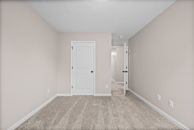 Building Photo - 880 Cherry Blossom Ln