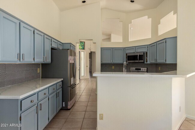 Building Photo - 4734 N Brookview Terrace