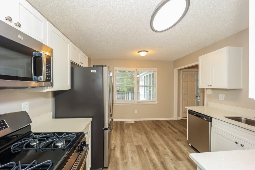 Building Photo - 1604 Carriage Hills Dr