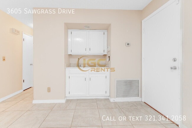 Building Photo - 3605 Sawgrass Dr