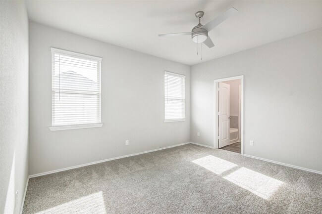 Building Photo - 9304 Colonial Bent Pl