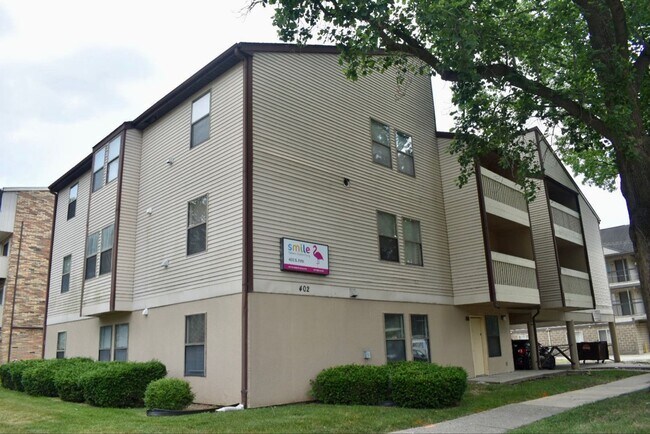 Interior Photo - 402 S 5th St