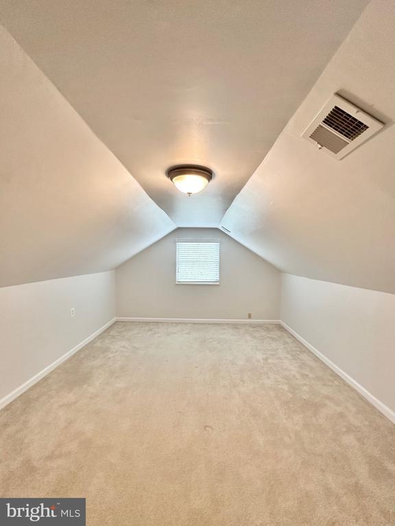 Building Photo - 3066 Valley Ln