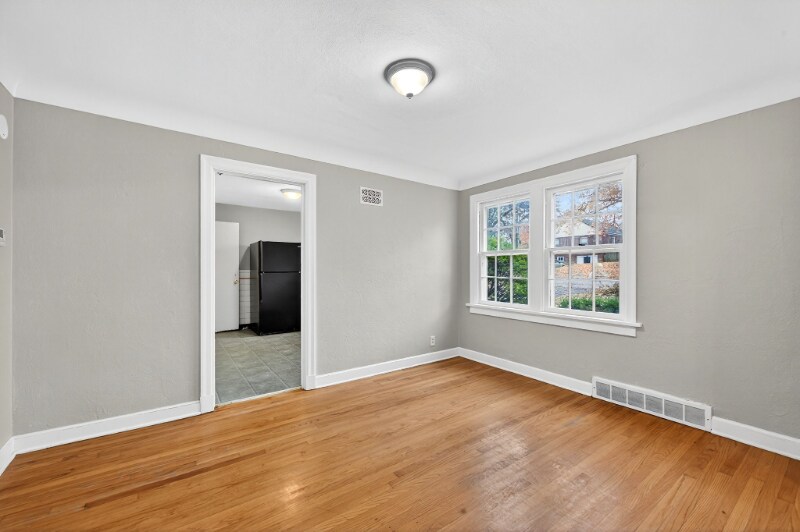 Building Photo - 3653 Eminence Blvd