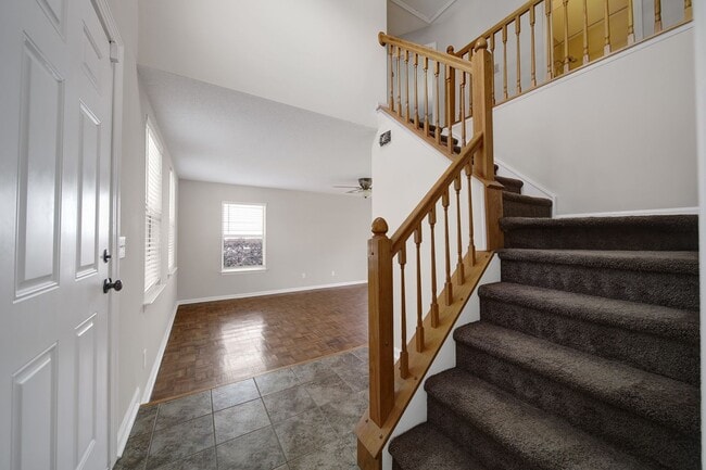 Building Photo - Wonderful Three Bed Two and a Half Bath Ho...