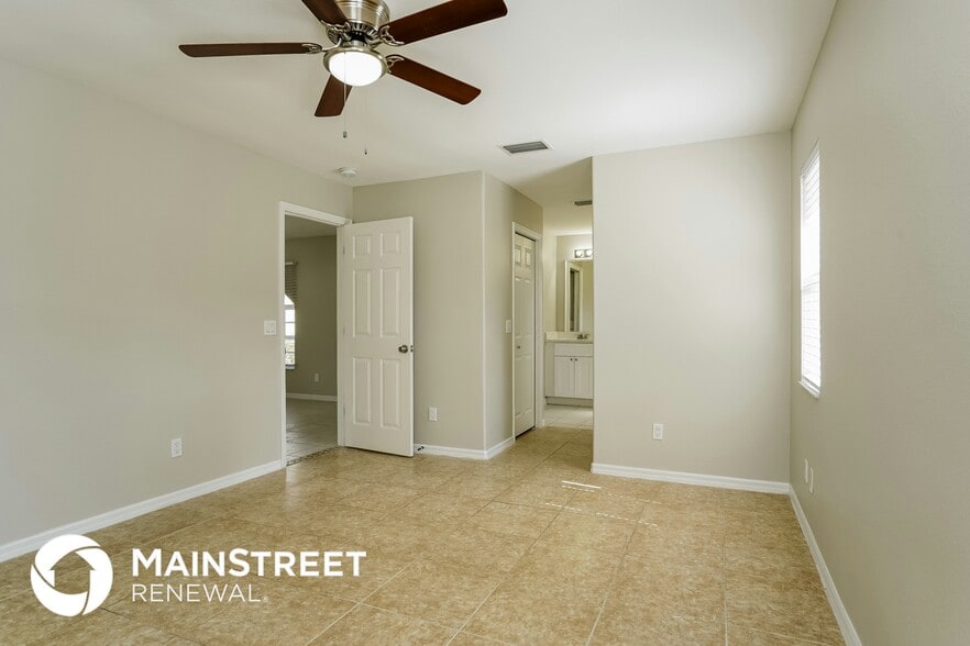 Building Photo - 1206 SW 10th Terrace