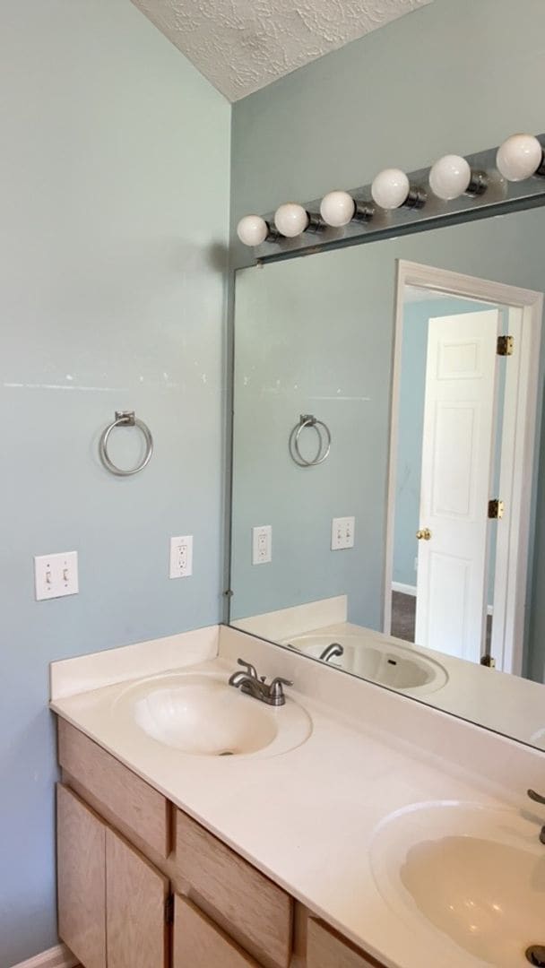 Building Photo - Charming 3 Bed/ 2 Bath home in South Nashv...