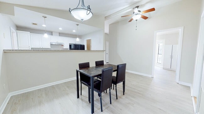 Building Photo - 6189 Charring Cross Ct