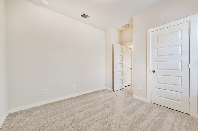 Building Photo - 10406 Hermann Trace