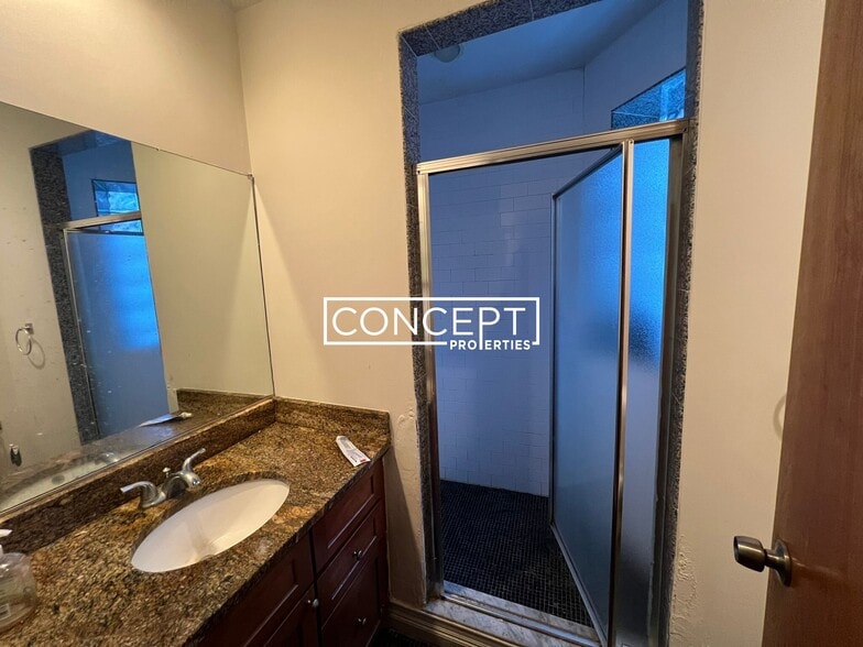 Building Photo - 64 Louis Prang St