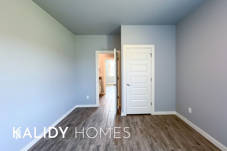 Building Photo - 217 Olde Mill Ct