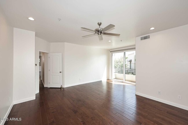 Building Photo - 8989 N Gainey Center Dr