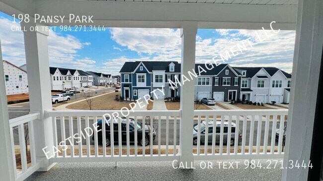 Building Photo - 198 Pansy Pk