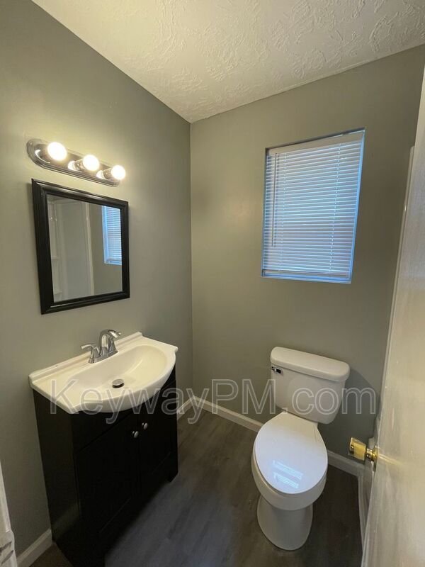 Building Photo - 3567 Kindling Dr