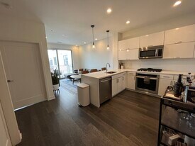 Building Photo - 1350 Maryland Ave NE