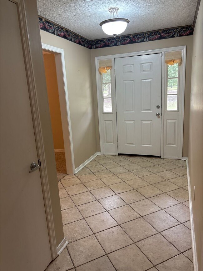 Building Photo - Spectacular