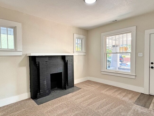 Building Photo - 3250 Meade St