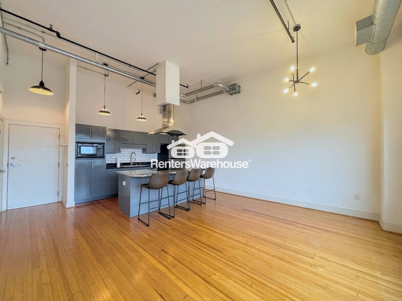 Building Photo - 500 Granby St