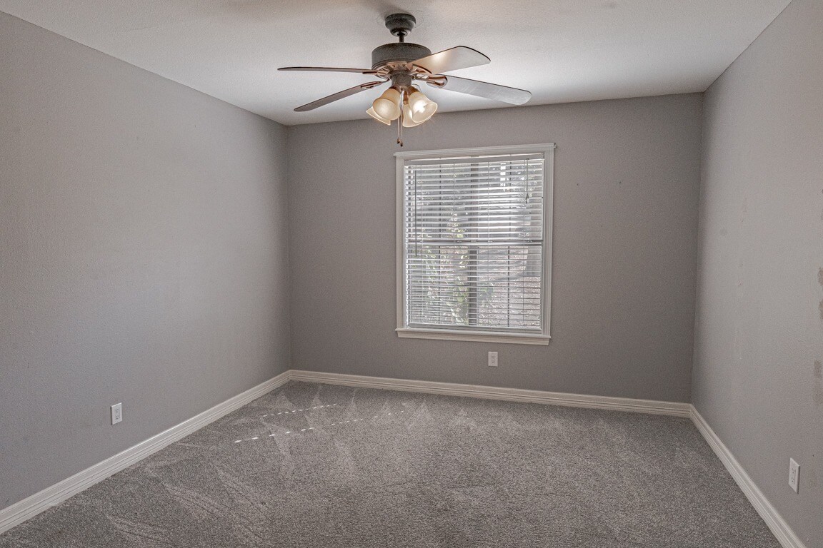 Building Photo - 10926 Mosswood Dr