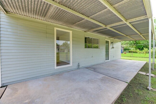 Building Photo - 10111 Fonville Dr