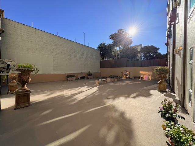 Building Photo - 89 Goethe St