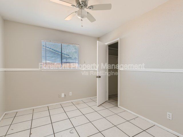 Building Photo - 7422 Stonehouse Dr