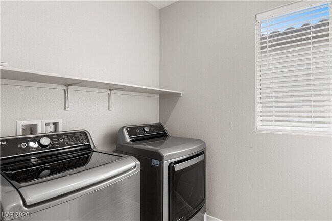 Building Photo - 2383 Ridgeline Wash St