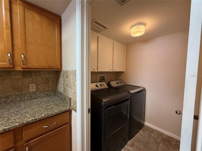 Building Photo - 5155 Isla Key Blvd S