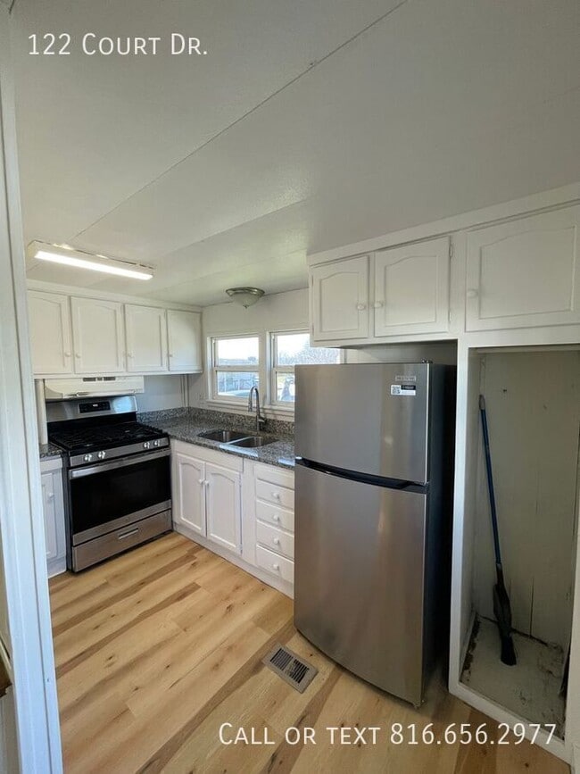 Building Photo - 122 Court Dr