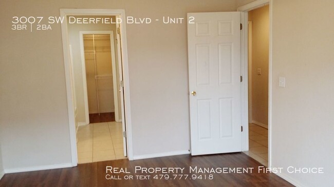 Building Photo - 3/2 Duplex for Rent in Bentonville!