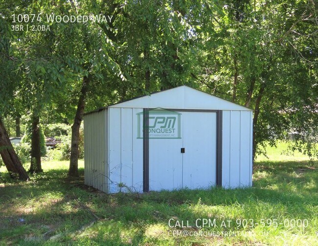 Building Photo - 10074 Wooded Way