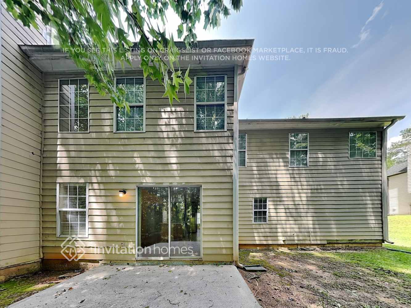 Building Photo - 320 Birchmere Close SW