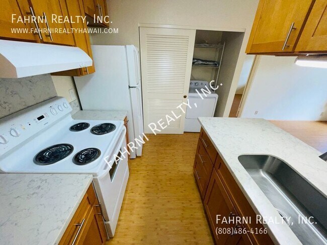 Building Photo - 94-1055-1055 Kaukahi Pl
